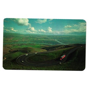 Cartolina panoramica di Lewiston Hill, Idaho, immagine a colori, strada curva d'epoca, fiume Snake