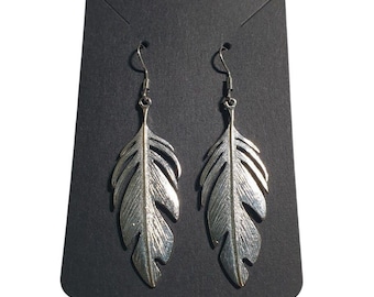 Silver Tone Feather Dangle Hook Earrings Lightweight Textured Boho Jewelry Pair
