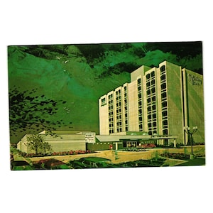 Vintage Postcard Holiday Inn Ontario Canada Sault Ste Marie Art Painting St Mary