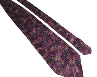Lot De 2 Cravates Pierre Cardin 100% Soie - Motif Violet Et Motif Noir/blanc - Occasion
