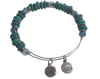 Alex und Ani Energie Vintage Armband Blaue Perlen Silber Charms Infundierte Technologie