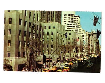 Stara pocztówka Piąta Aleja Rockefeller Center District NYC Taksówki Budynki