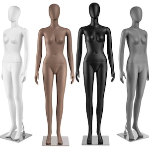Könnte beinhalten: Vier weibliche Schaufensterpuppen stehen auf einzelnen Sockeln. Die Schaufensterpuppen sind aus Kunststoff und in Weiß, Braun, Schwarz und Grau lackiert.