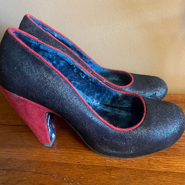 IRREGULAR CHOICE Shoes Blue and Red SUEDE Iridescent  Pumps us sz 6.5 Euro 37