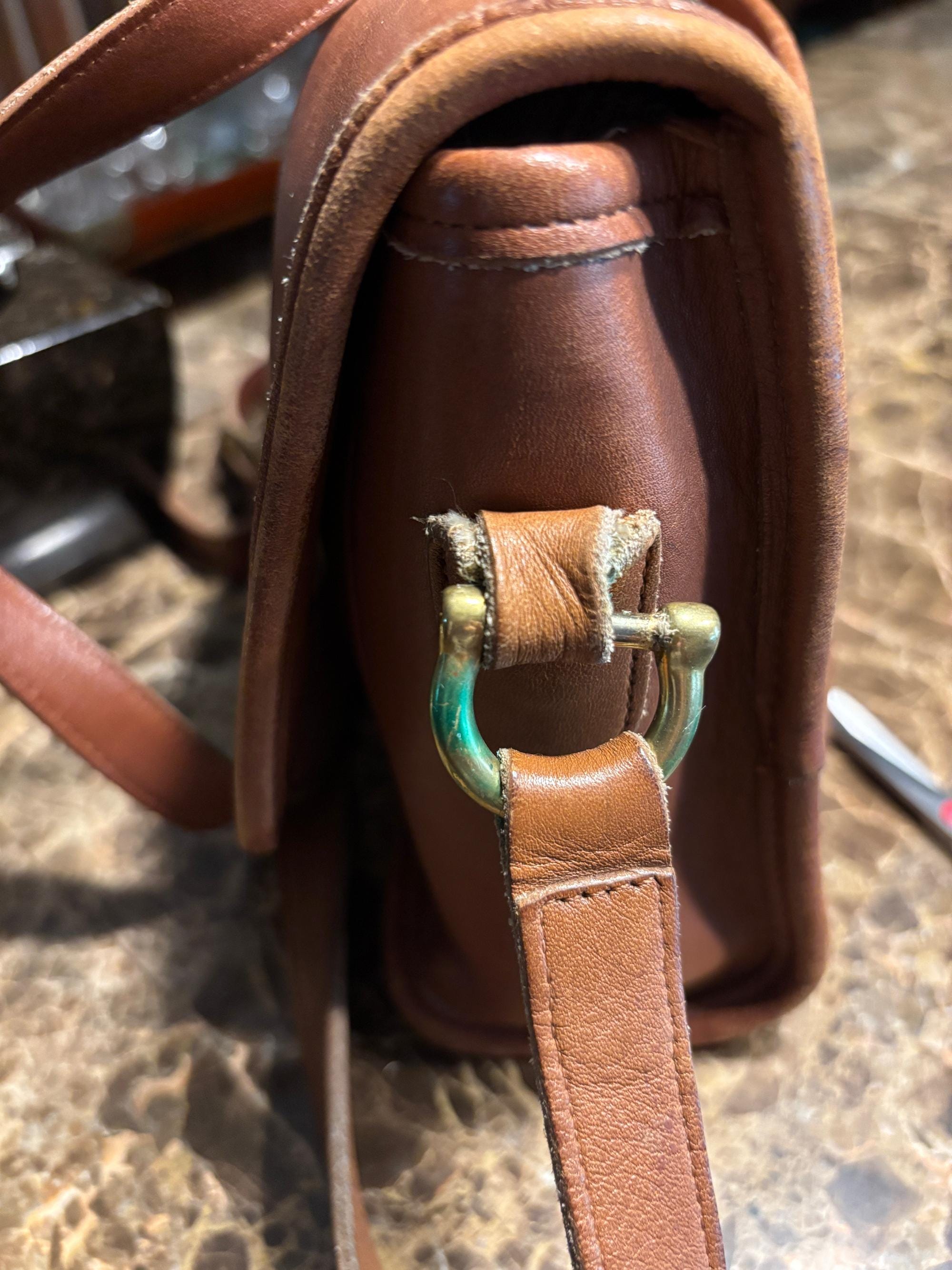 Vintage Coach Curtis Flap Crossbody Bag 9975 British Tan Leather 