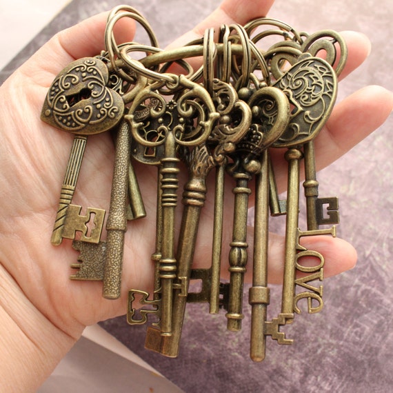 Set of 12 Large Skeleton Keys With 4 Locks on A Big Ring Antique