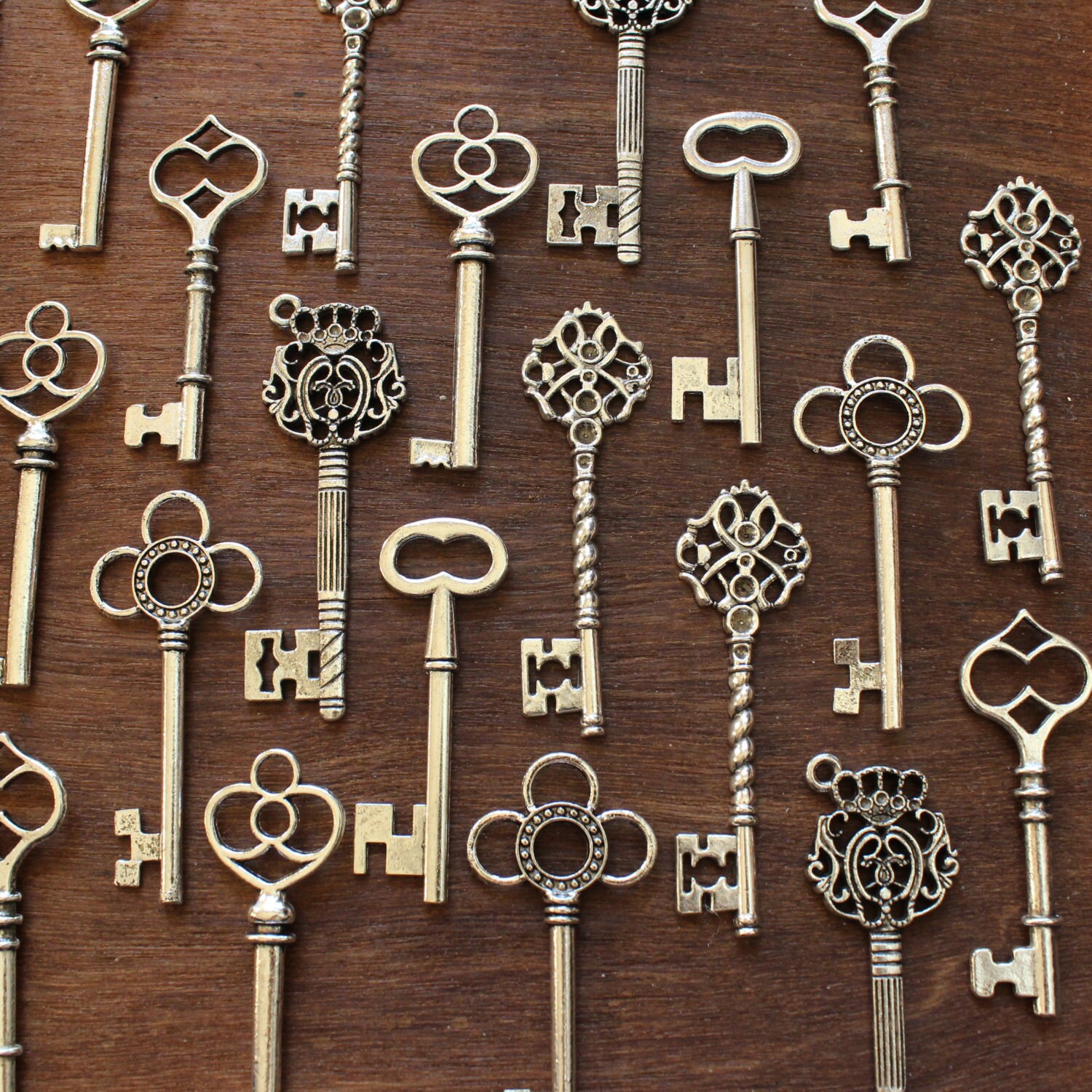 Large Key Collection 30 Large Skeleton Key Collection Antiqued Silver Wedding Key Wholesale ...