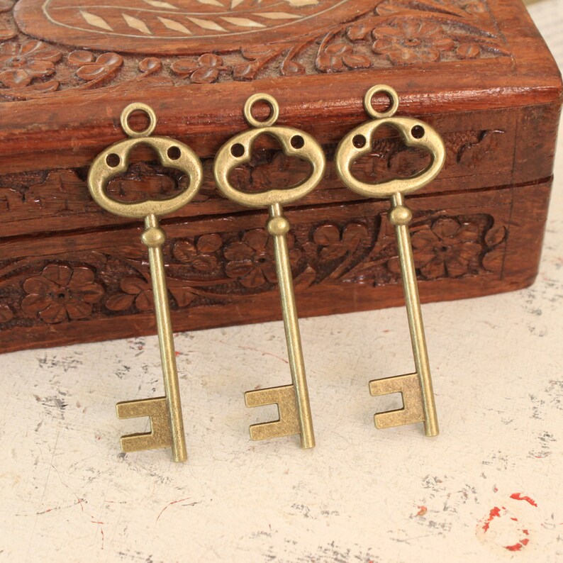 On Sale 20 Off10 Large Skeleton Keys Double sided Antique Etsy