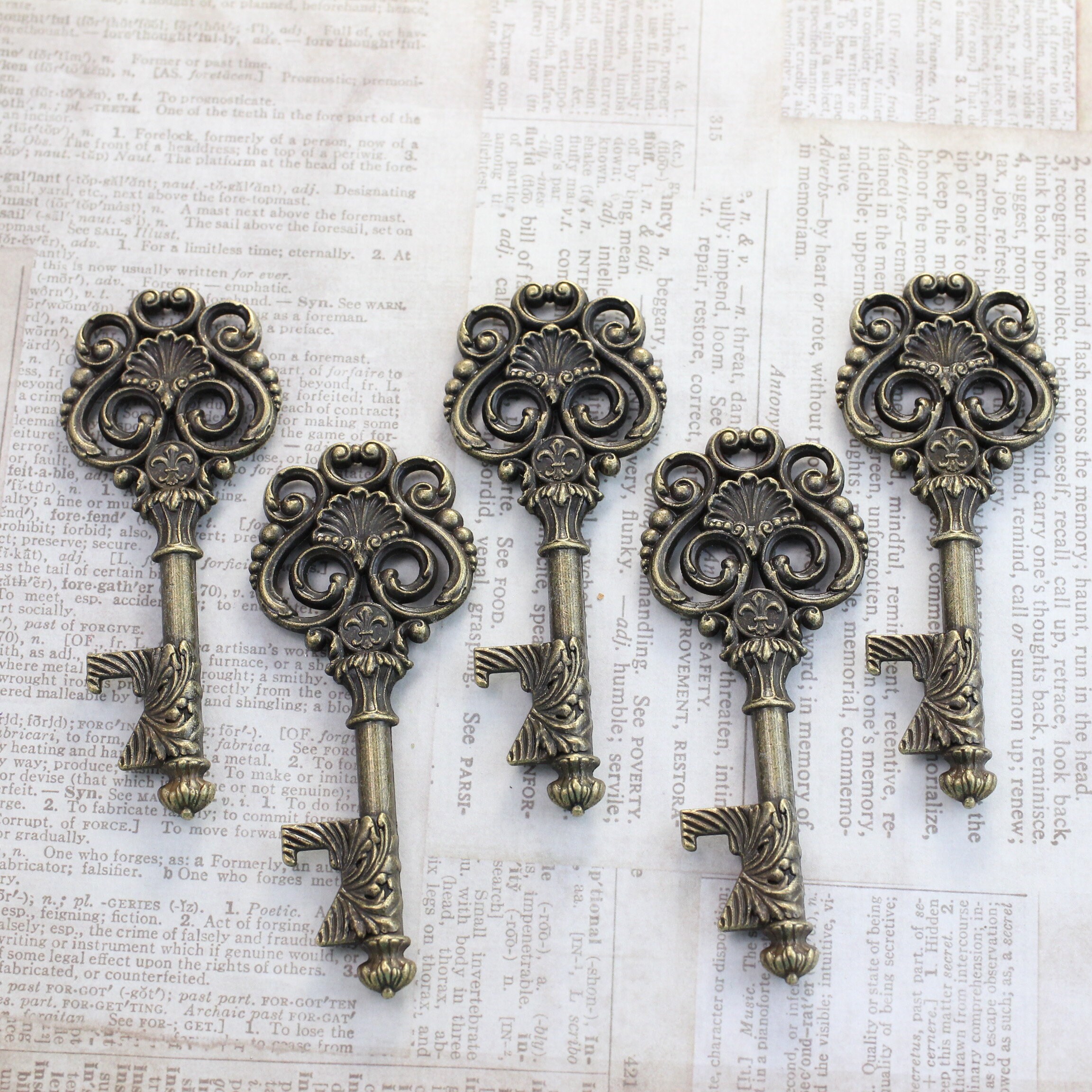 50 Pcs Skeleton Keys Bottle Openers Medieval Victorian Leaf Scroll