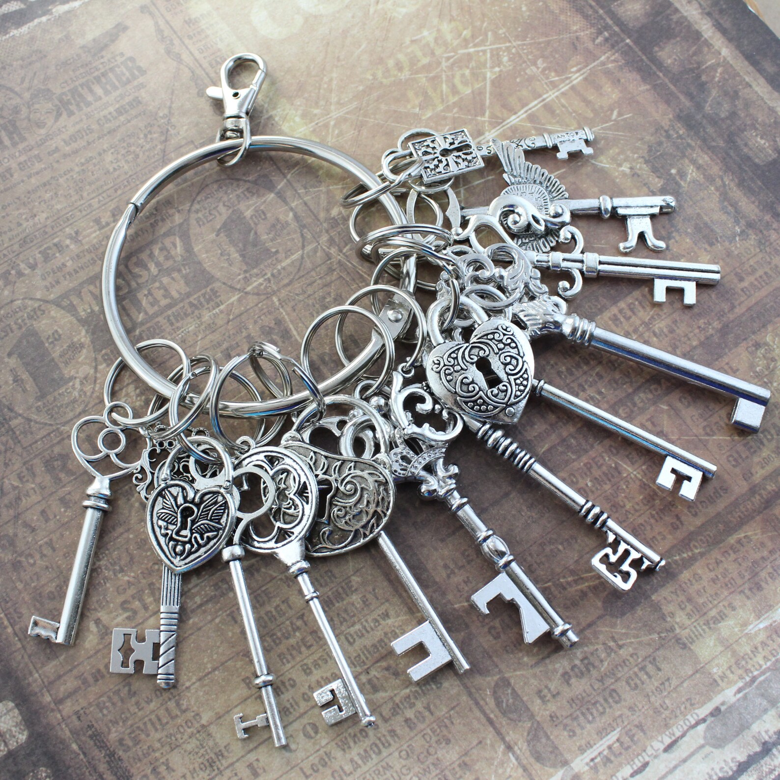 Set of 12 Large Skeleton Keys With 4 Locks on A Big Ring Etsy
