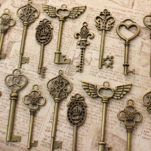 80 Key of Romantic Antique Brass Skeleton Keys Collection Wing Heart Fleur De Lis flower Crown image 3