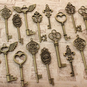 80 Key of Romantic Antique Brass Skeleton Keys Collection Wing Heart Fleur De Lis flower Crown image 1