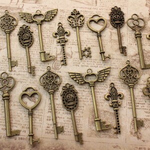 80 Key of Romantic Antique Brass Skeleton Keys Collection Wing Heart Fleur De Lis flower Crown image 5