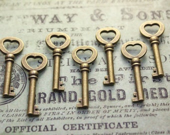 CLEARANCE 40 pcs Brass Heart skeleton Key Charm Double Sized Steampunk Supplies Wedding Key