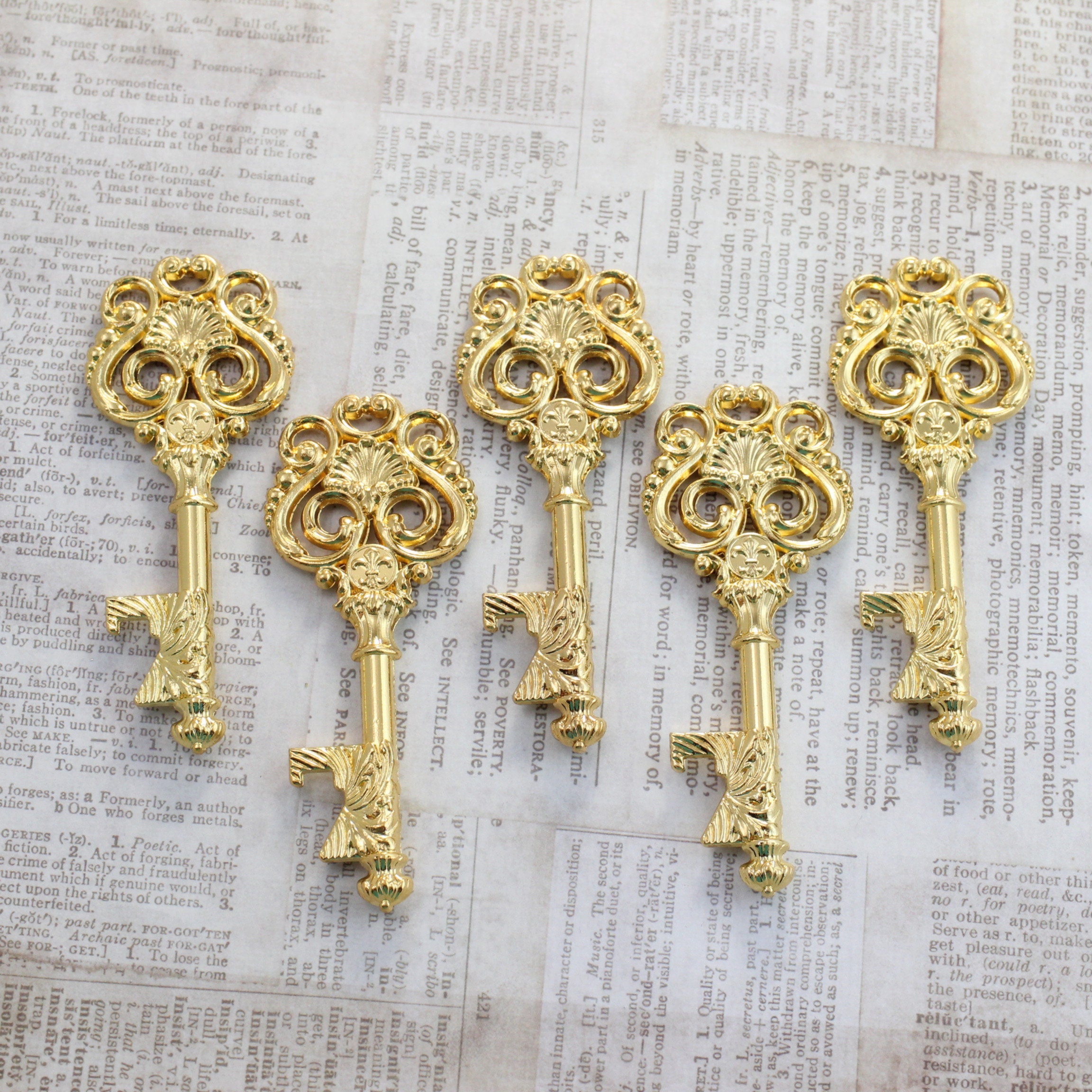 Set of 12 Large Skeleton Keys With 4 Locks on A Big Ring Antique