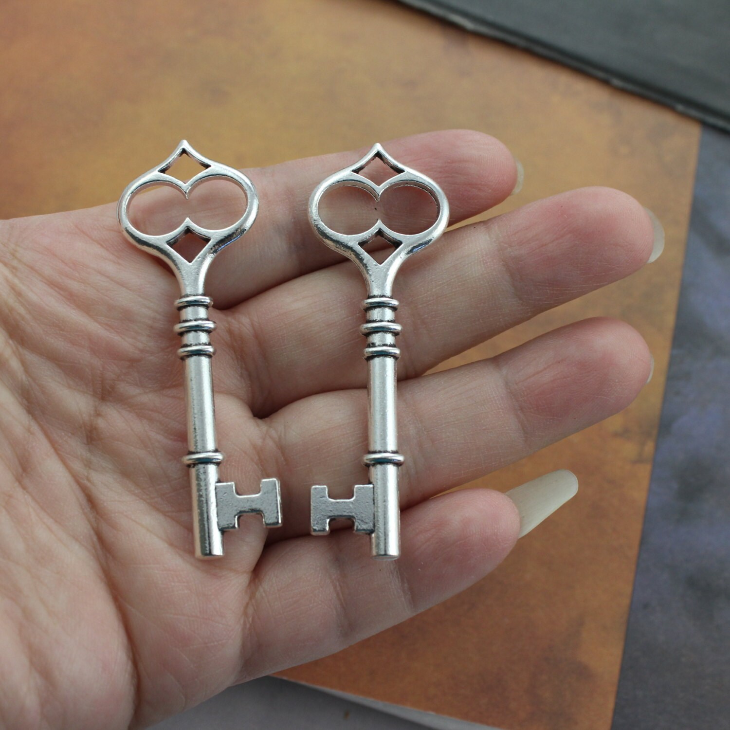 10 Skeleton Keys Double Sided Antique Silver - Etsy