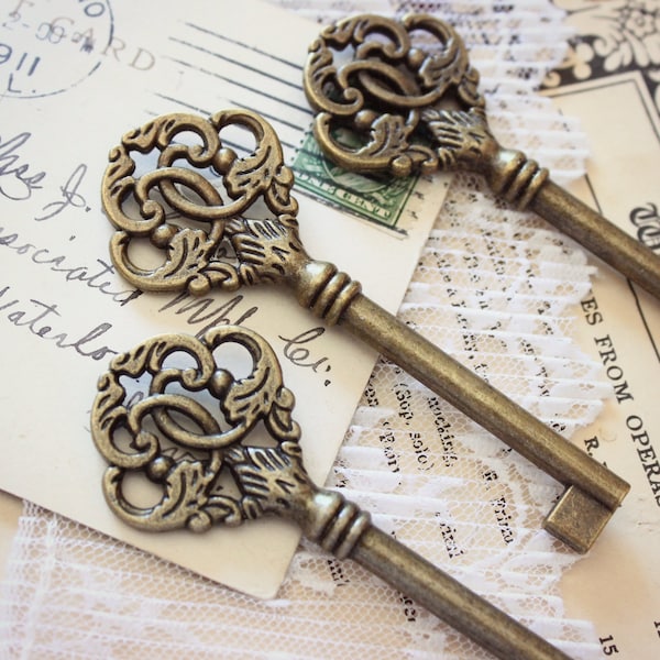 Extra Large  skeleton key Giant 3.5'' Double sided Antique Brass Steampunk Supplies Wedding Key wholesale lot bulk