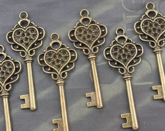 10 pcs Antique Brass skeleton Key Charm Steampunk Supplies Wedding Key