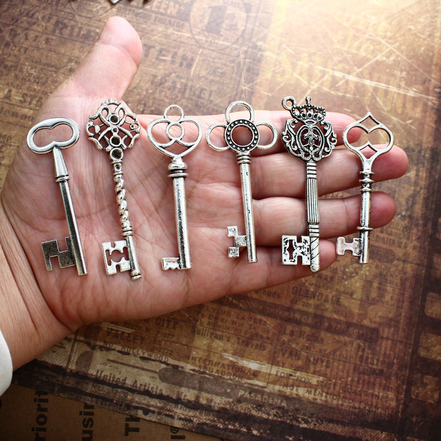 Large Key Collection 30 Large Skeleton Key Collection Antiqued Silver Wedding Key Wholesale ...