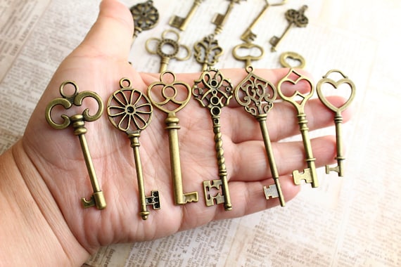 10 pcs Skeleton Keys bottle openers Medieval Victorian Leaf Scroll Vintage  Keys