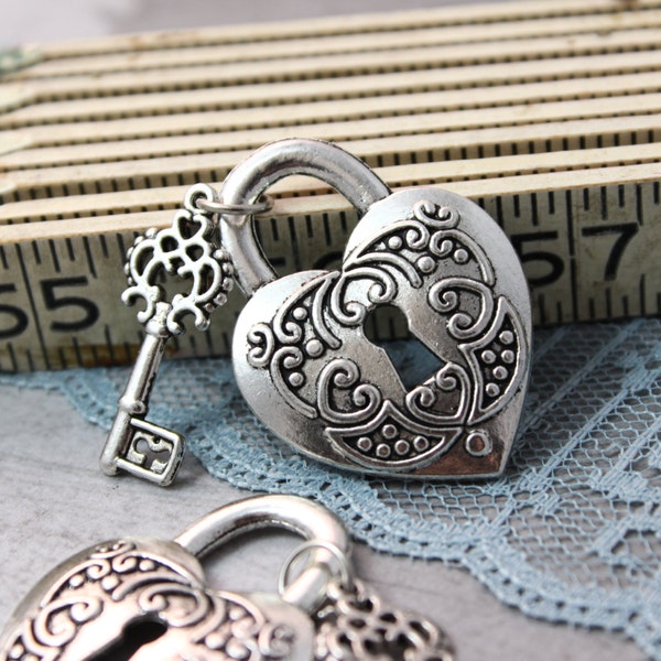 Large Victorian Style Heart Lock & Key Charm  Antique Silver Steampunk Supplies Wedding Key
