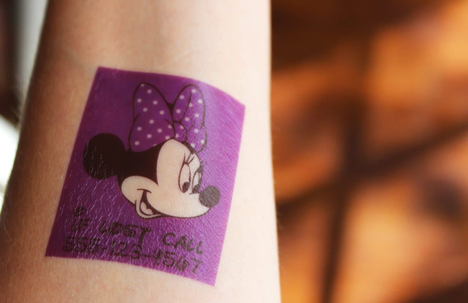 Tatuajes temporales personalizados de Disney para TODA la FAMILIA Número de  contacto de emergencia Mickey & Minnie Mouse -  México
