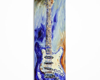 Peut inclure: Peinture à l'huile d'une guitare électrique bleue et blanche sur fond de coups de pinceau bleus, bruns et blancs. Le corps de la guitare est bleu foncé, avec des accents blancs et du matériel argenté. L'œuvre est un rectangle vertical.