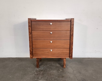 Mid-Century Petite 4-Drawer Walnut Dresser Designed by Martin Borenstein for Brown Saltman 1960s