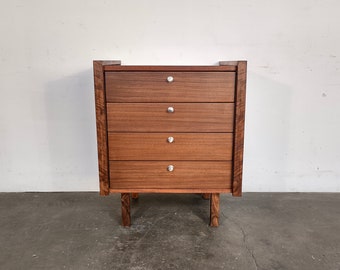 Mid-Century Petite 4-Drawer Walnut Dresser Designed by Martin Borenstein for Brown Saltman 1960s