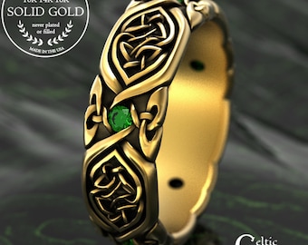 Detailed Celtic Knotwork Wedding Ring in Gold & Emerald, Platinum Irish Womens Heart Knot Wedding Band, 10K 14K 18K Gold Scottish Band, 2008