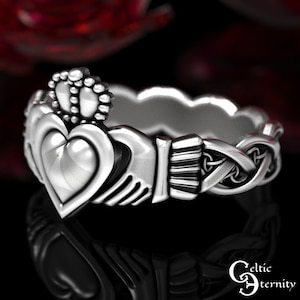 Sterling Silver Claddagh Ring, Modern Claddagh Wedding Ring, Celtic Knot Silver Heart Ring, Irish Love Ring, Claddagh Wedding Ring, 1543