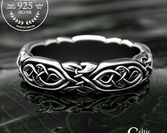 Sterling Delicate Celtic Brides Wedding Band, Celtic Promise Wedding Ring, Small Silver Trinity Knotwork Ring with Intricate Pattern, 2005