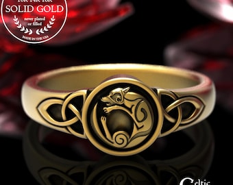 10K Gold Wolf Signet Ring, 14K Norse Fenrir Ring, 18K Wolfhound Ring, Gold Mac Tíre Irish Ring, Welsh Blaidd Wolf Statement Ring, 2025
