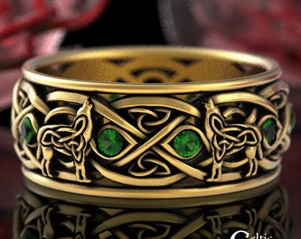 Gold Howling Wolf Ring, Emerald Wolf Wedding Band, Mens Gold Wolf Wedding Band, 14K Wolf Wedding Ring, 10K Mens Celtic Wolf Ring, 1269