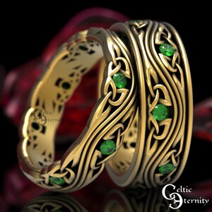 Emerald & Gold Wedding Ring Set Matching Gold Wedding Bands Etsy