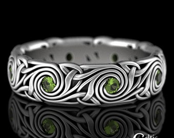 Peridot Celtic Ring, Sterling Spiral Ring, Peridot Irish Ring, Peridot Wedding Band, Peridot Wedding Ring, Silver Irish Wedding Band, 1289