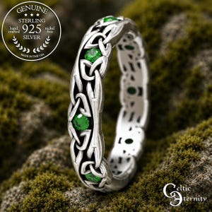 Silver & Emerald Celtic Wedding Band, Narrow Wedding Ring, Sterling Silver Wedding Ring, Emerald Wedding Band, Delicate Wedding Band, 1467