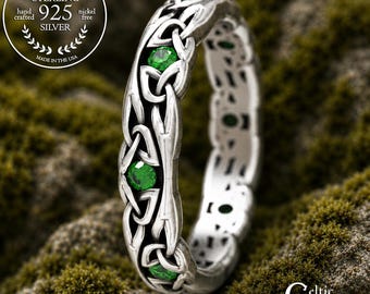 Silver & Emerald Celtic Wedding Band, Narrow Wedding Ring, Sterling Silver Wedding Ring, Emerald Wedding Band, Delicate Wedding Band, 1467
