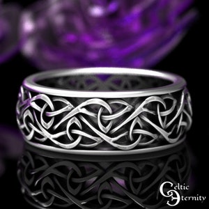 Classic Celtic Wedding Ring, Sterling Silver Trinity Knot Ring, Simple Mens Wedding Ring, Silver Men Celtic Wedding Band, Trinity Ring, 1818