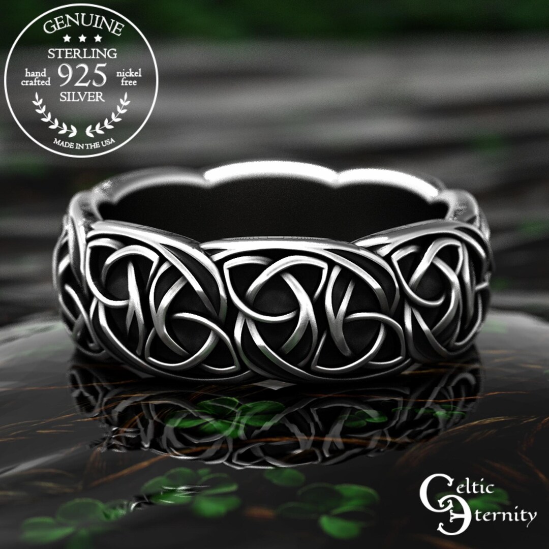 Traditional Trinity Knot Grooms Ring, Modern Celtic Wedding Band for ...