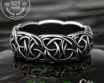 Traditional Trinity Knot Grooms Ring, Modern Celtic Wedding Band for Man, Sterling Irish Trinity Knotwork Ring, Repeating Welsh Pattern,2010