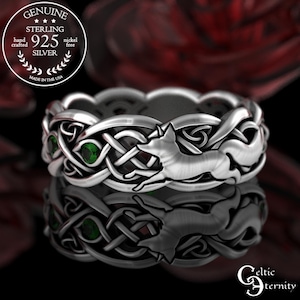 Silver Emerald Fox Ring, Womens Sterling Fox Ring, Fox Wedding Ring, Fox Wedding Band, Celtic Fox Wedding Ring, Emerald Fox Ring, 3196