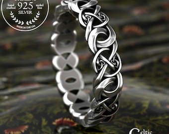 Delicate Irish Wedding Ring, Intricate Trinity Knot, Silver Simple Celtic Wedding Band for Bride, Woman Infinity Scottish Pattern Ring, 1984