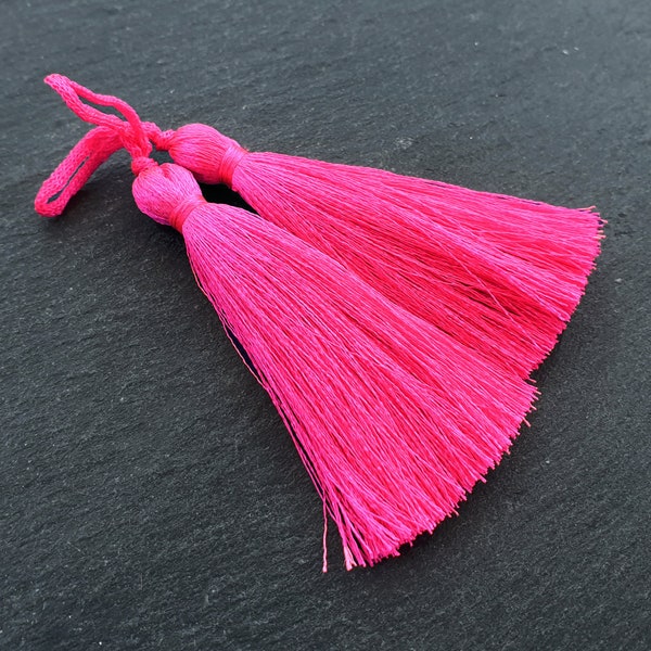 Neon Fuschia Pink Silk Tassel Braided Loop, Tassels épais, Bijoux Tassel, Keychain Tassel, Mala Tassel, Garland Tassel 3 pouces, 77mm, 2pc