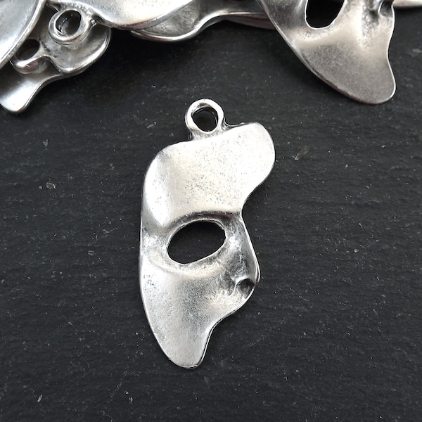 Silver Mask Pendant, Phantom of the Opera Mask, Mardi Gras Masquerade, Necklace Earring Eye Pendant, Matte Antique Silver Plated, 1pc