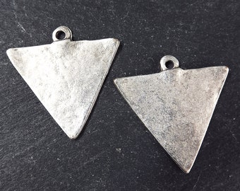 Silver Triangle Pendant Charms, Minimalist Earring Pendant, Necklace Focal, Matte Antique Silver Plated, 2pc