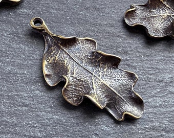 Bronze Oak Leaf Pendant Charm, Bronze Leaves, Nature Jewelry Supplies, Boho Bohemian DIY Jewellery Antique Bronze Plated - 1pc - TYPE 2