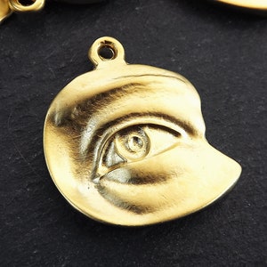 Gold Eye Pendant, All Seeing Eye Charms, Evil Eye Charm, Evil Eye Pendants, Protective Amulet Talisman, 22k Matte Gold Plated, 1pc