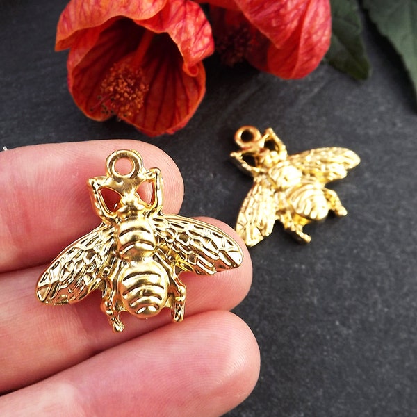 Gold Bee Charms, Bumblebee Charms, Busy Bee Charms, Bee Pendant, Bee Jewelry, Bumble Bee Pendant, 25mm, 22k Matte Gold Plated