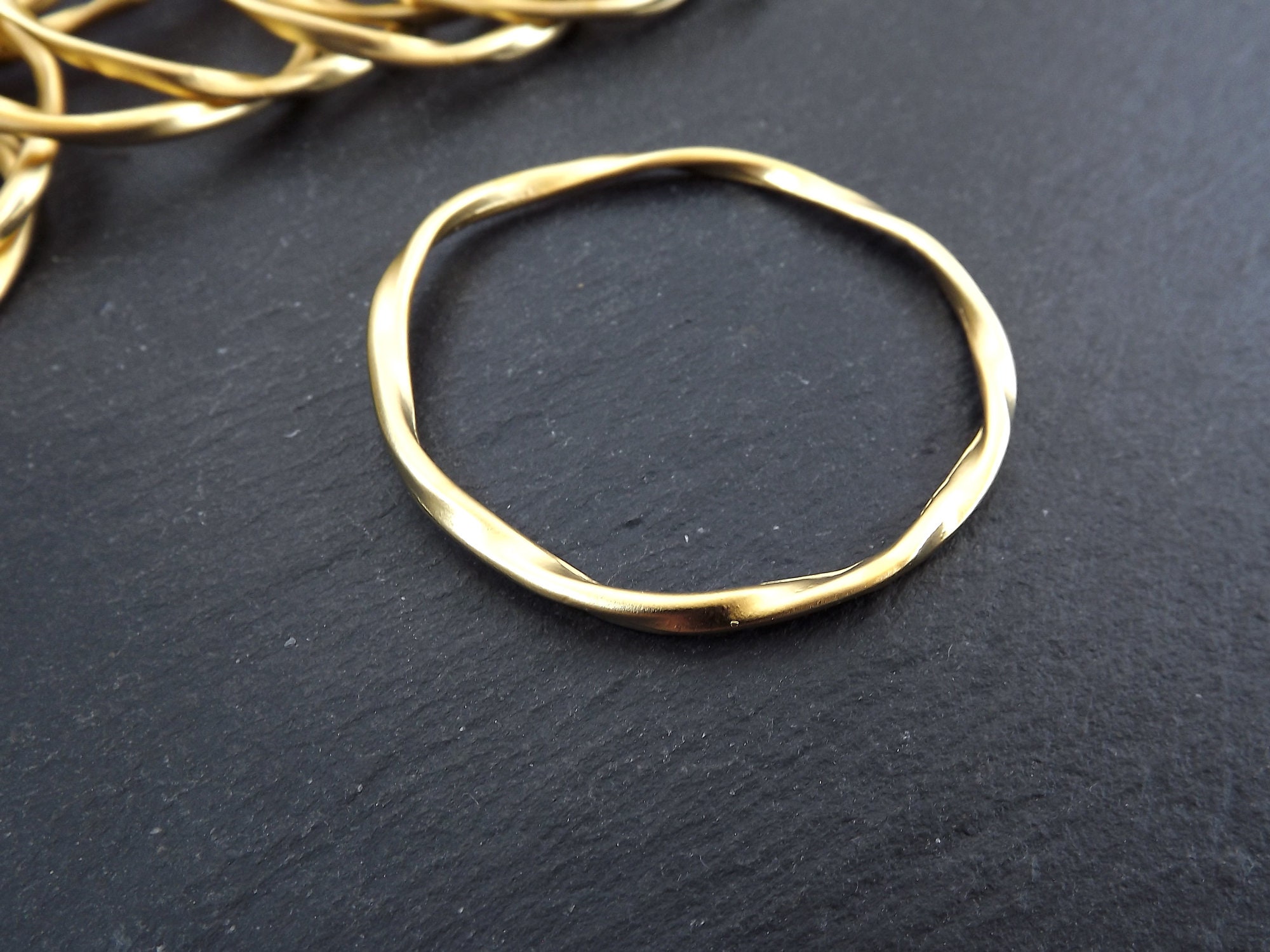 Large Gold Twisted Ring Connector Pendant Round Closed Hoop - Etsy